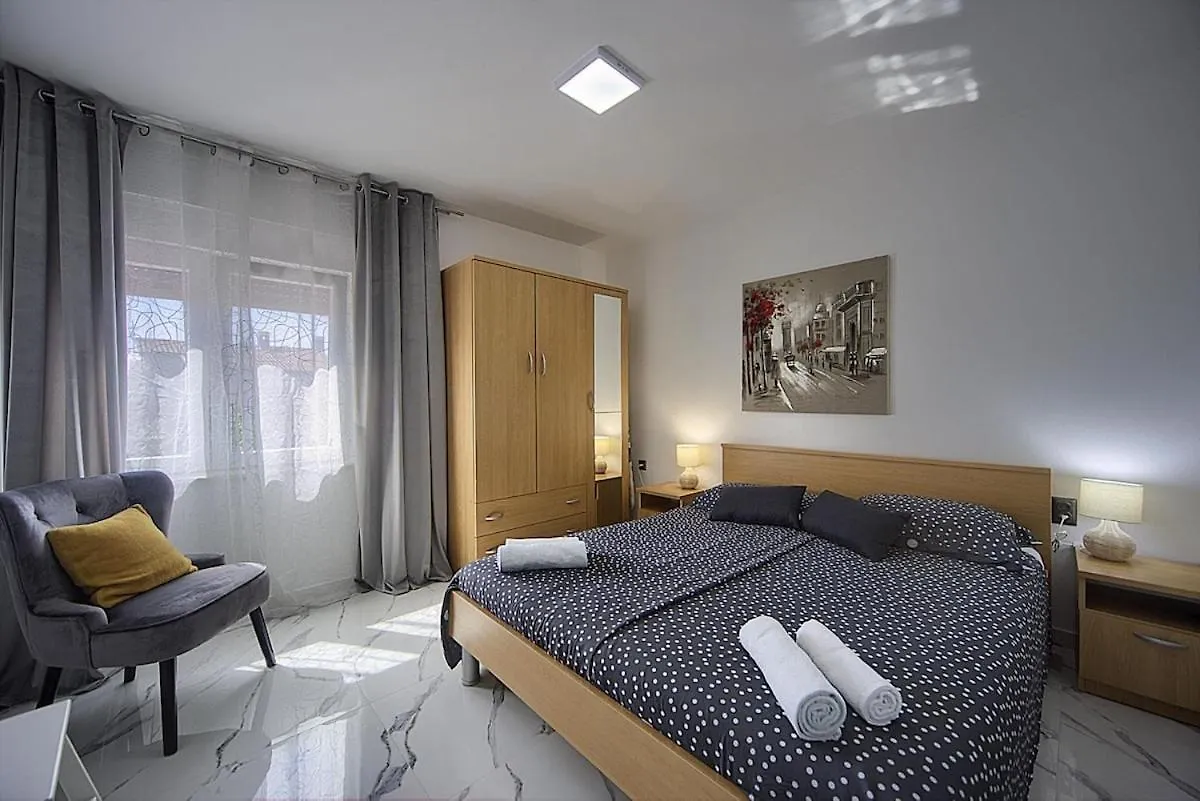 Pula Apartman Mata Apartment