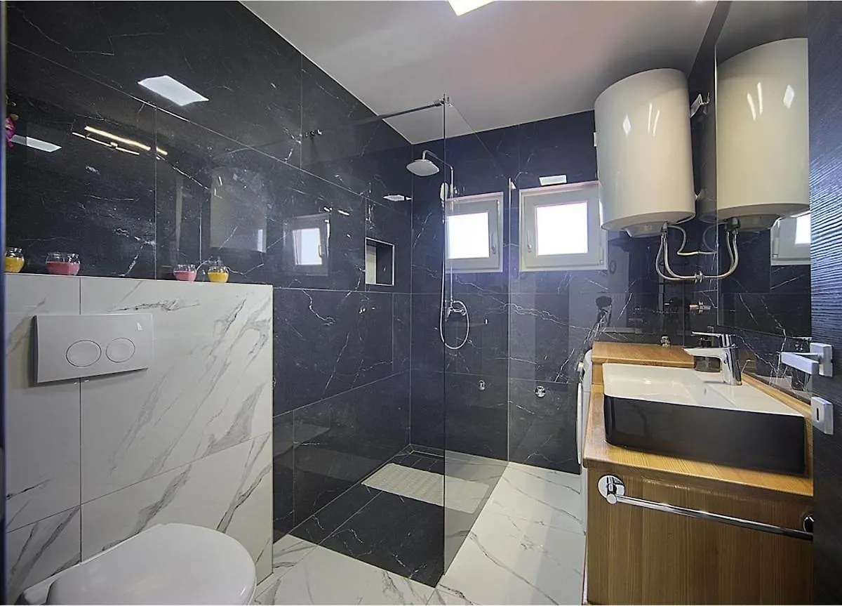 Pula Apartman Mata Croatia